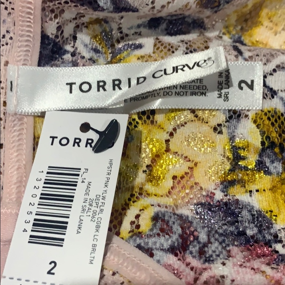 TORRID LIGHT FLORAL LACE CAGE BACK HIPSTER PANTY - Picture 7 of 8